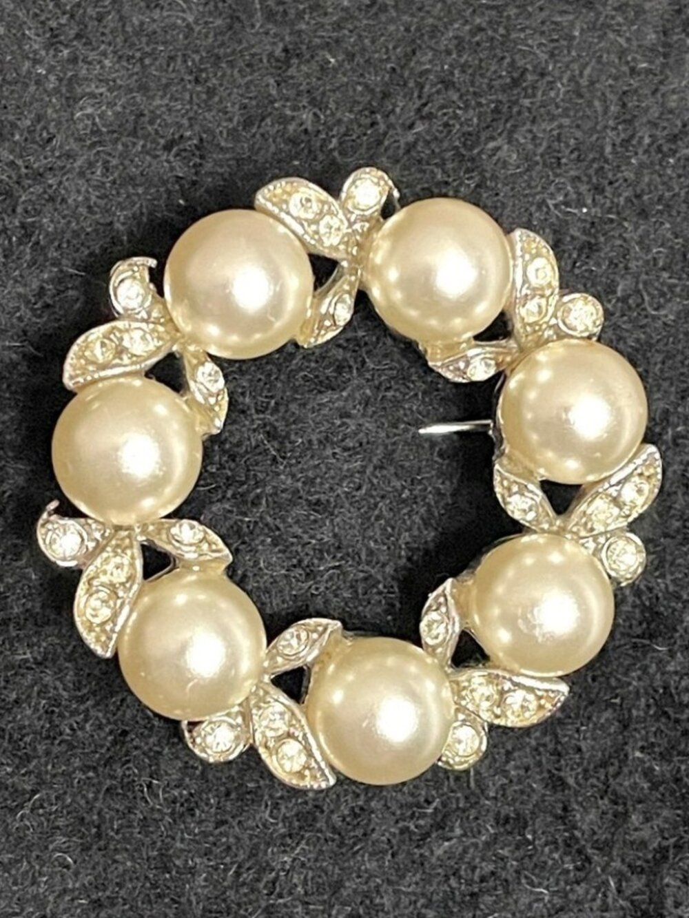 Vintage Faux Pearl w/ Rhinestones Wreath Circle Brooch